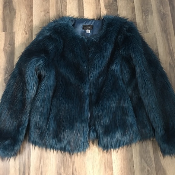 Moda International Jackets & Blazers - MODA INT Faux Fur Blue Shaggy Coat L